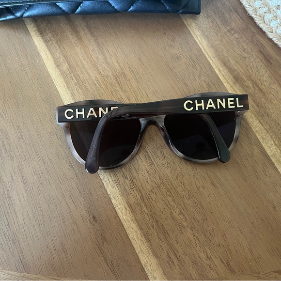 CHANEL Black and Gold Sunglasses - Picture 2 of 7